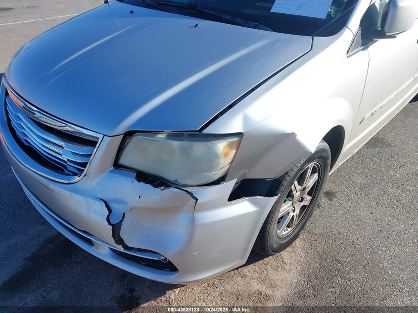 2011 Chrysler Town & Country Touring VIN: 2A4RR5DGXBR650541 Lot: 43528128