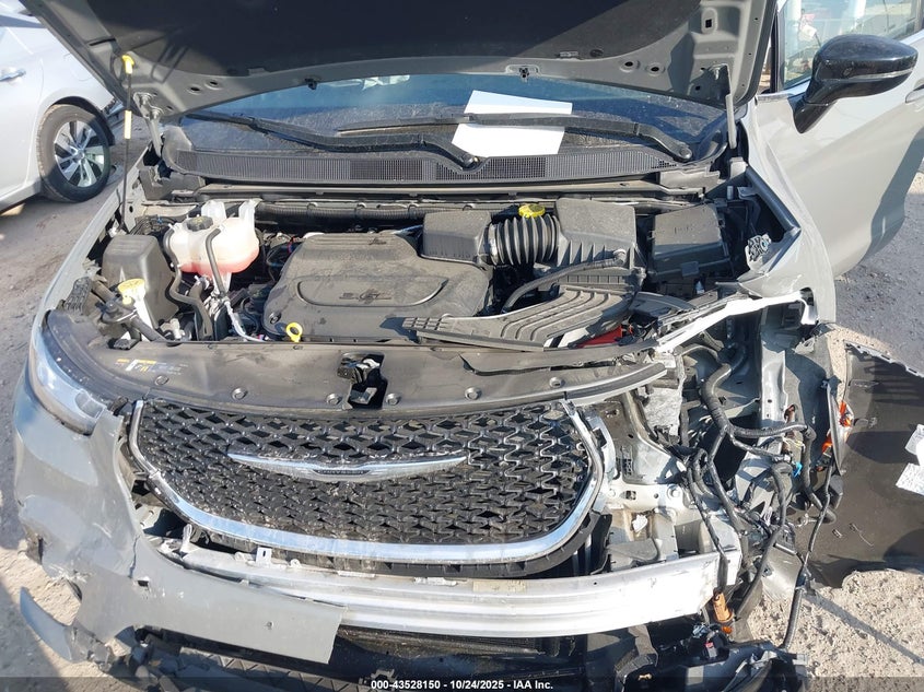 2025 Chrysler Pacifica Select VIN: 2C4RC1BG1SR562061 Lot: 43528150