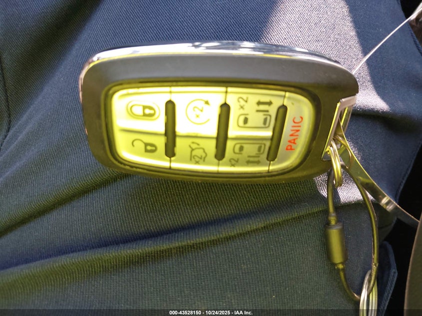 2025 Chrysler Pacifica Select VIN: 2C4RC1BG1SR562061 Lot: 43528150