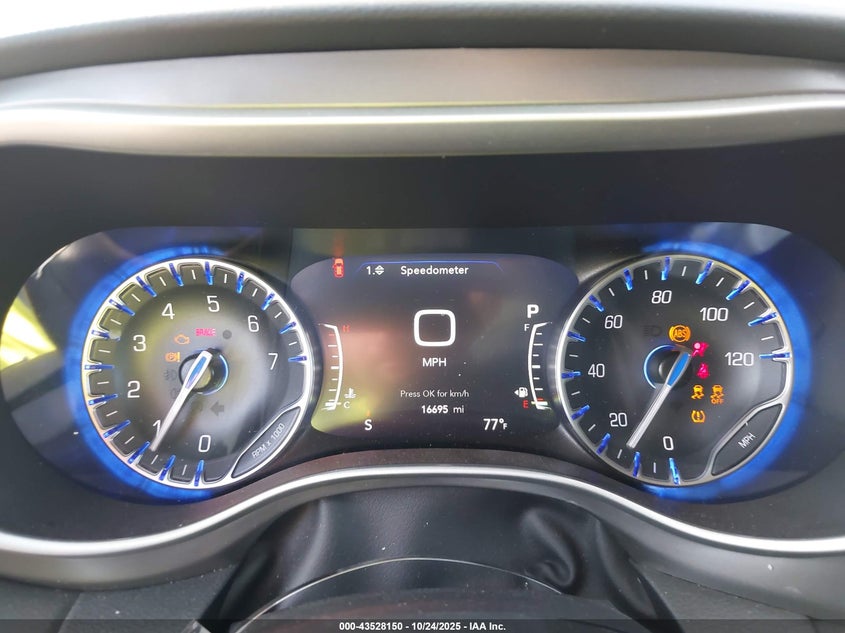 2025 Chrysler Pacifica Select VIN: 2C4RC1BG1SR562061 Lot: 43528150