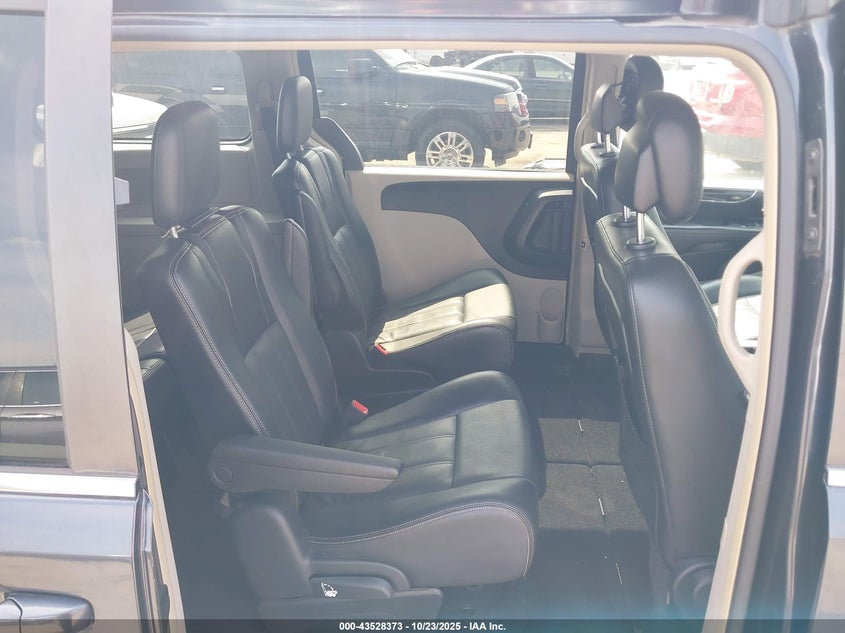 2014 Chrysler Town & Country Touring VIN: 2C4RC1BG8ER221244 Lot: 43528373