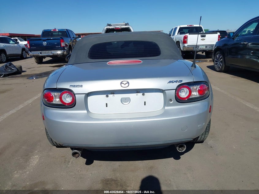 2006 Mazda Mx-5 Touring VIN: JM1NC25F060112747 Lot: 43528454
