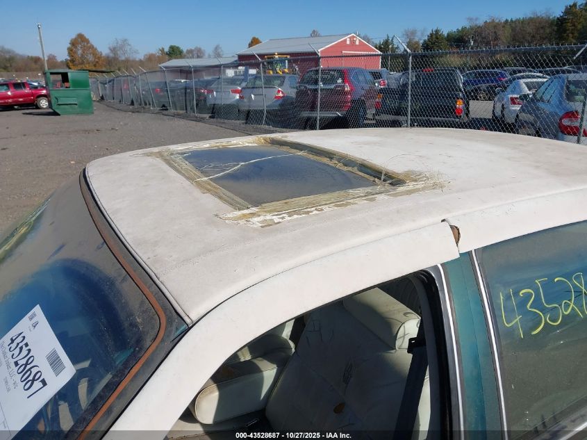 1993 Lincoln Town Car Executive VIN: 1LNLM81W4PY777114 Lot: 43528687