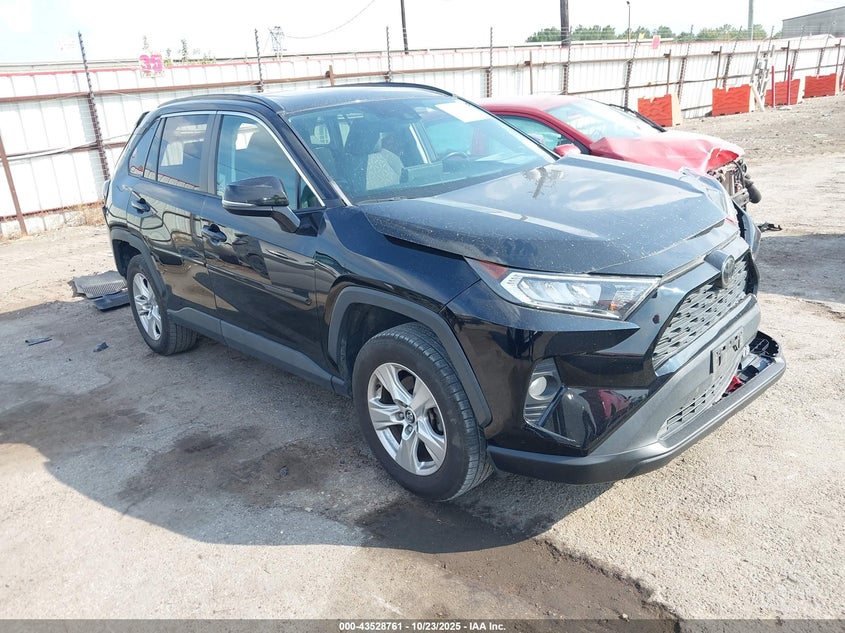 TOYOTA RAV4 XLE