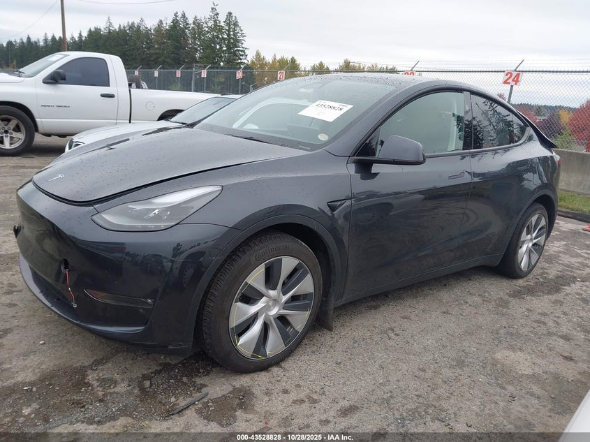 2024 Tesla Model Y Long Range Dual Motor All-Wheel Drive VIN: 7SAYGDEE1RF070280 Lot: 43528828