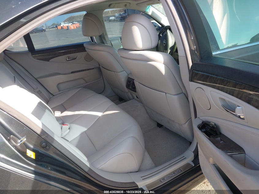 JTHBL46F175032096 2007 LEXUS LS photo no. 8