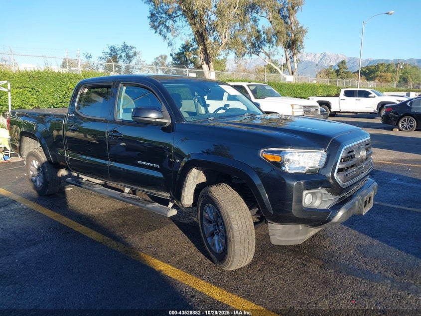 TOYOTA TACOMA SR5