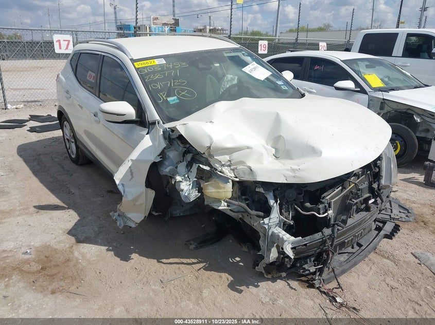 NISSAN ROGUE SPORT SV