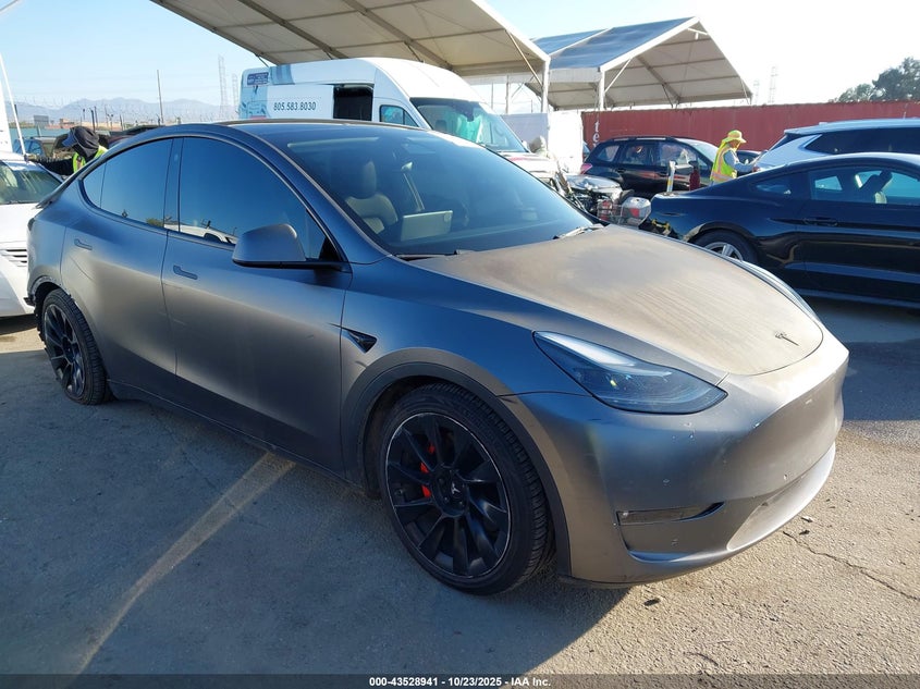 TESLA MODEL Y PERFORMANCE DUAL MOTOR ALL-WHEEL DRIVE