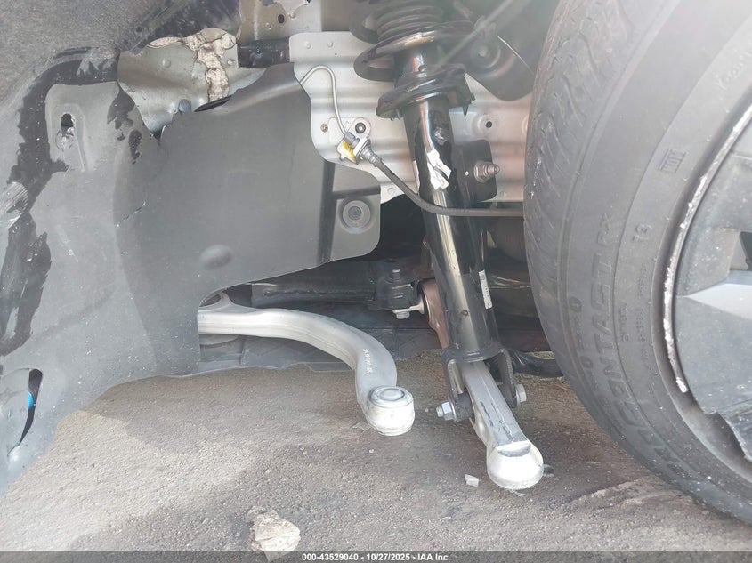 2024 Tesla Model Y Long Range Dual Motor All-Wheel Drive/Rwd VIN: 7SAYGDED5RF111095 Lot: 43529040