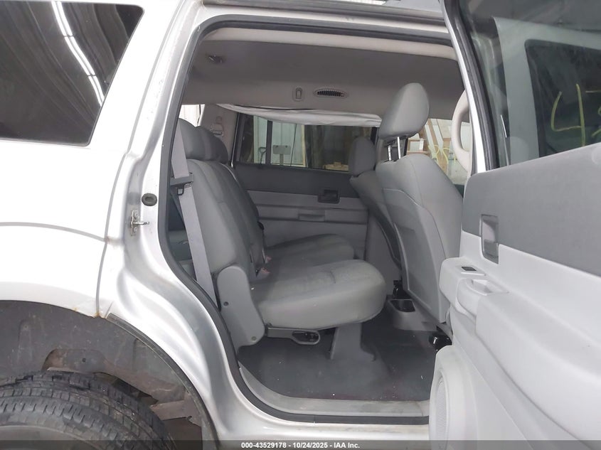 2007 Dodge Durango Sxt VIN: 1D8HB38PX7F555529 Lot: 43529178