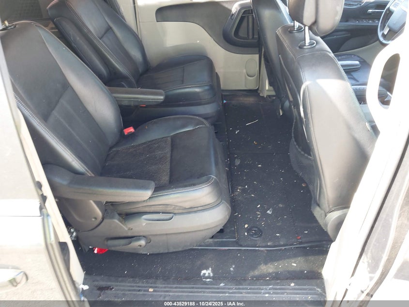 2011 Chrysler Town & Country Touring-L VIN: 2A4RR8DG3BR781862 Lot: 43529188