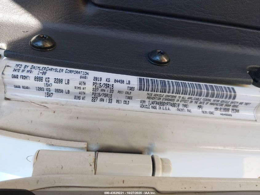 2000 Jeep Wrangler Sport VIN: 1J4FA49S6YP748610 Lot: 43529221