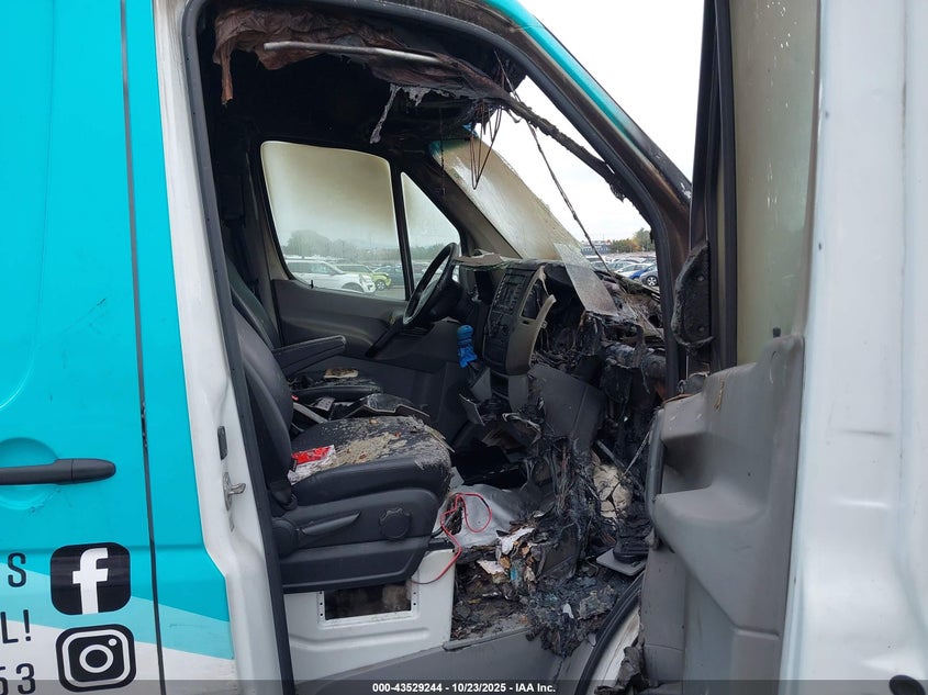 2018 MERCEDES-BENZ SPRINTER 2500 HIGH ROOF V6 WD3PE8CD4JP609544