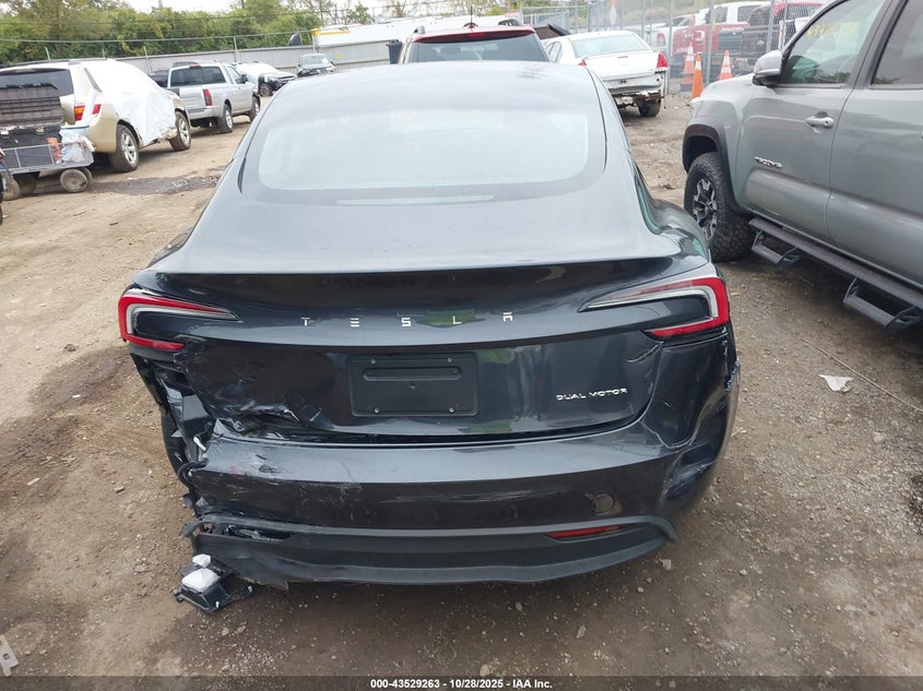 2024 Tesla Model 3 Long Range Dual Motor All-Wheel Drive VIN: 5YJ3E1EB5RF795124 Lot: 43529263