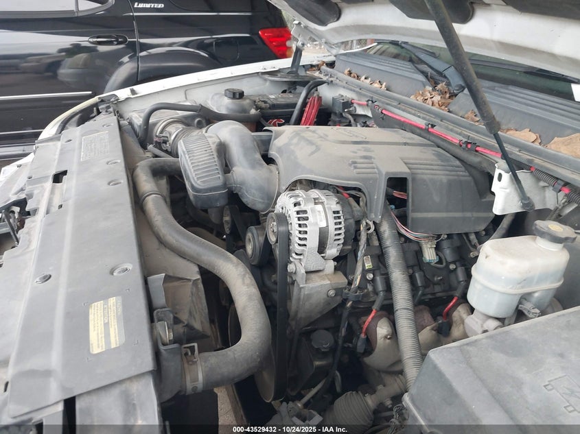 2008 GMC Yukon Denali VIN: 1GKFK63878J225499 Lot: 43529432