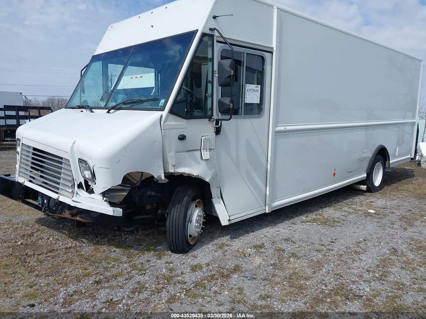 2022 FORD F-59 COMMERCIAL STRIPPED auction photo 2