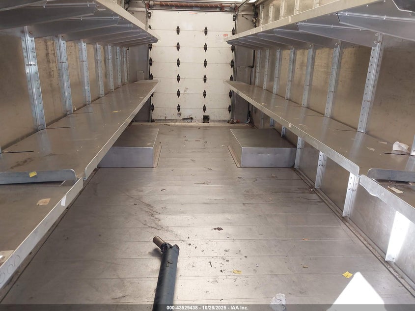2022 FORD F-59 COMMERCIAL STRIPPED auction photo 7
