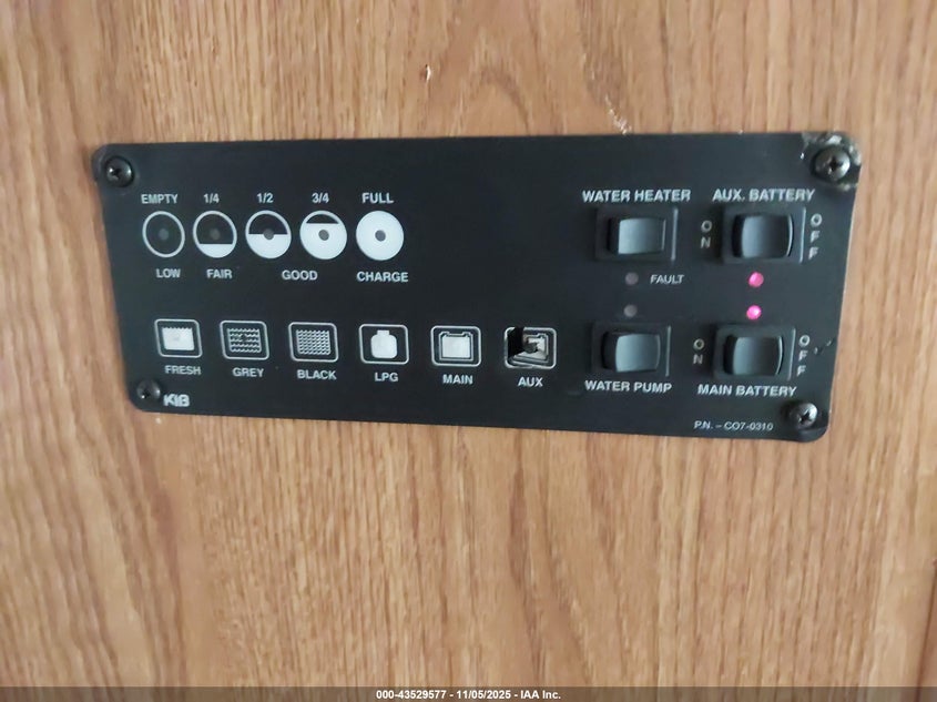 2003 Ford F550 Super Duty Stripped Chass VIN: 1FCNF53S530A07268 Lot: 43529577