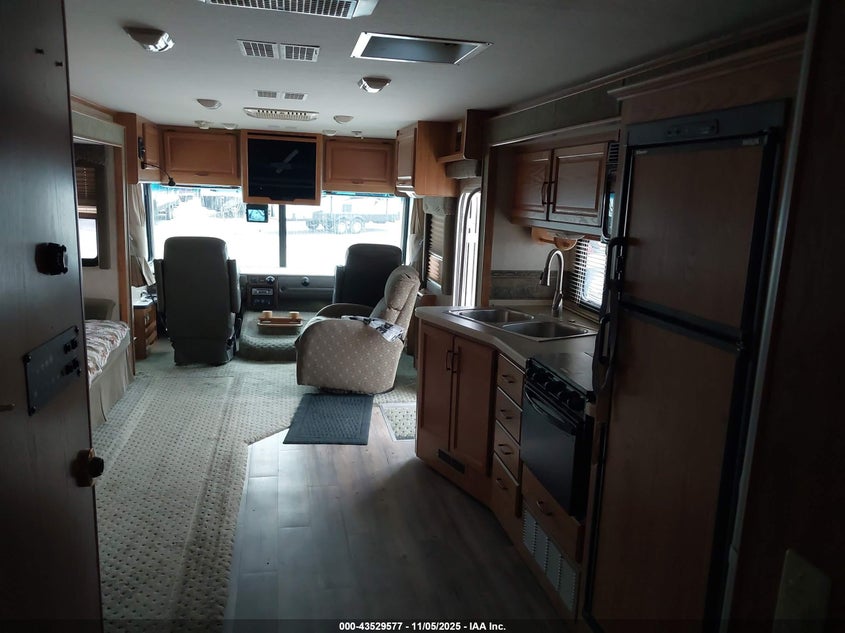 2003 Ford F550 Super Duty Stripped Chass VIN: 1FCNF53S530A07268 Lot: 43529577