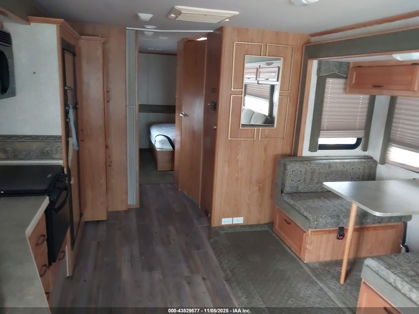 2003 Ford F550 Super Duty Stripped Chass VIN: 1FCNF53S530A07268 Lot: 43529577