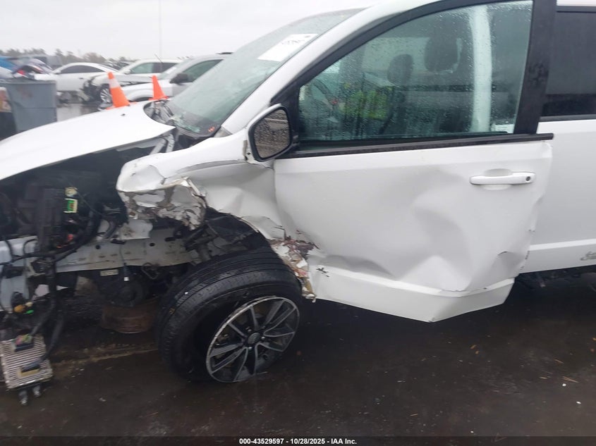 2018 Dodge Grand Caravan Gt VIN: 2C4RDGEG8JR190096 Lot: 43529597