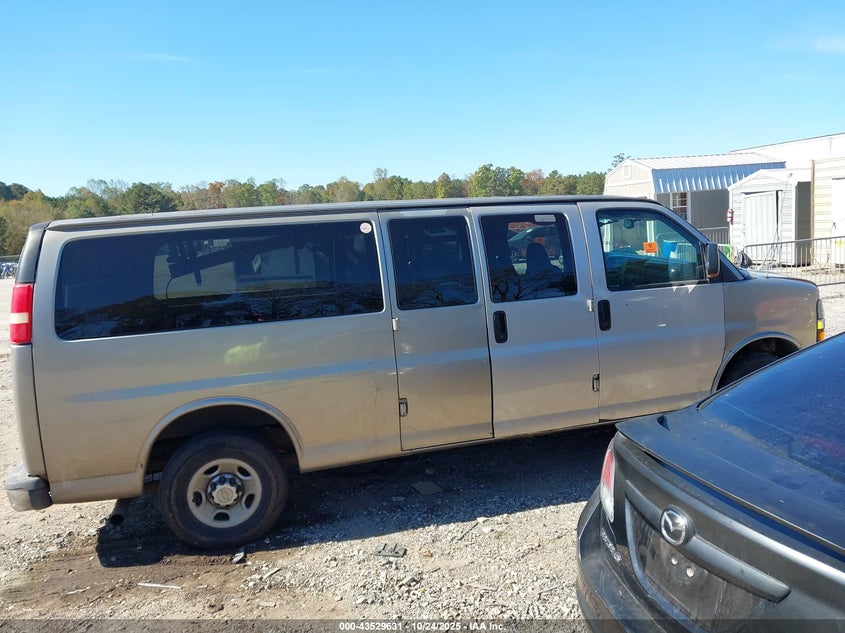 2003 Chevrolet Express VIN: 1GAHG39U731221947 Lot: 43529631