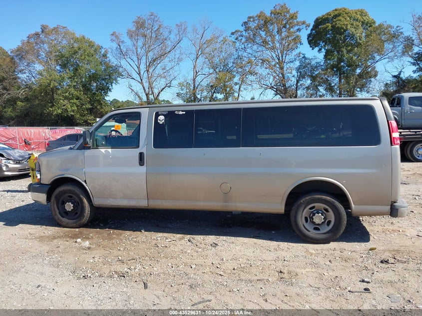 2003 Chevrolet Express VIN: 1GAHG39U731221947 Lot: 43529631