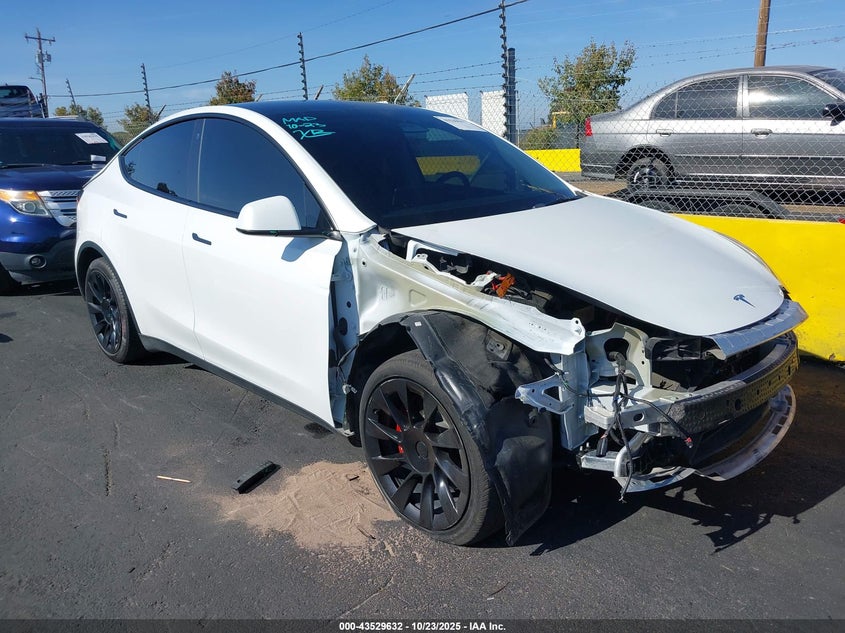 TESLA MODEL Y LONG RANGE DUAL MOTOR ALL-WHEEL DRIVE