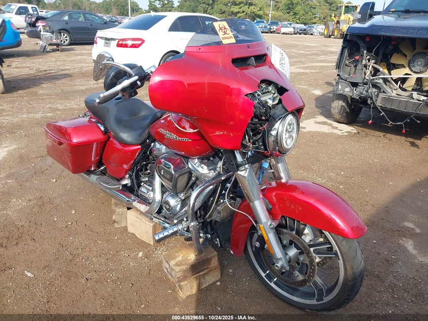 2018 HARLEY-DAVIDSON FLHX STREET GLIDE - 1HD1KBC19JB657429