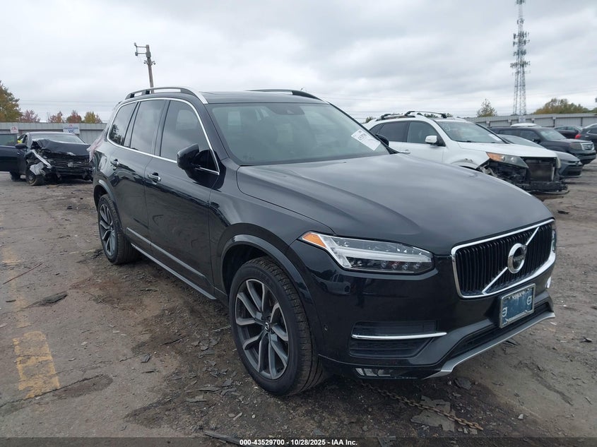 VOLVO XC90 T5 MOMENTUM