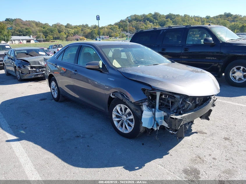 TOYOTA CAMRY HYBRID LE
