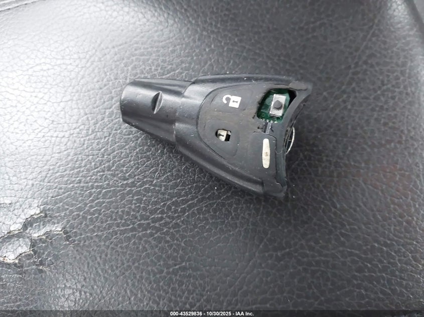 2008 Saab 9-3 2.0T VIN: YS3FB49Y281129165 Lot: 43529836