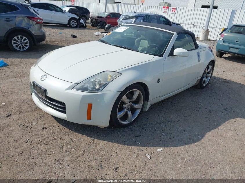 JN1AZ36A86M458076 2006 NISSAN 350Z photo no. 2
