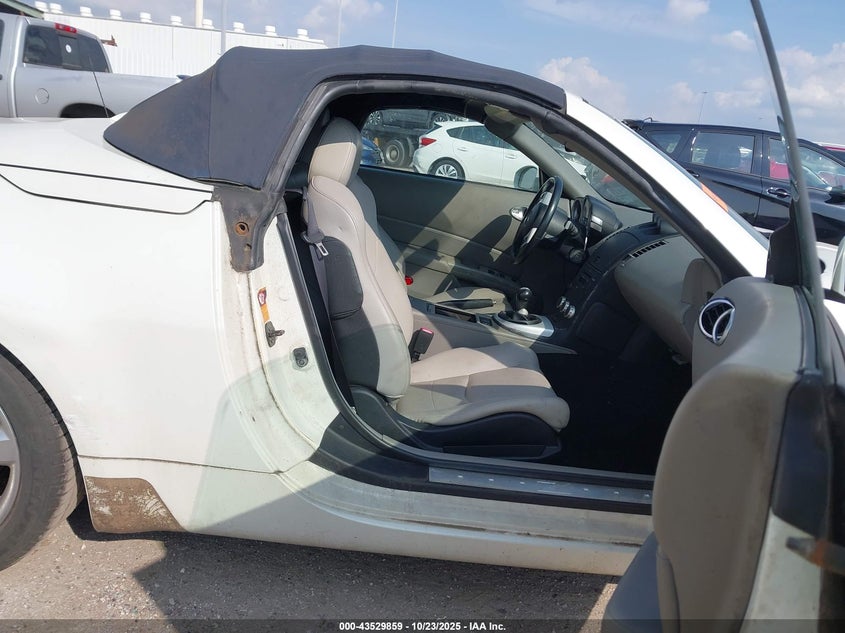 JN1AZ36A86M458076 2006 NISSAN 350Z photo no. 5