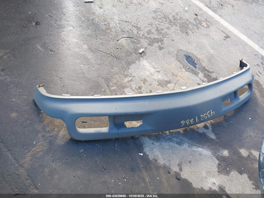 2005 Chevrolet Tahoe Ls VIN: 1GNEC13V85J139215 Lot: 43529886