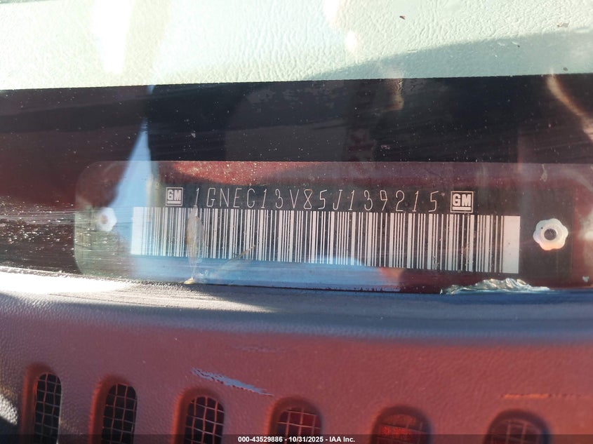 2005 Chevrolet Tahoe Ls VIN: 1GNEC13V85J139215 Lot: 43529886