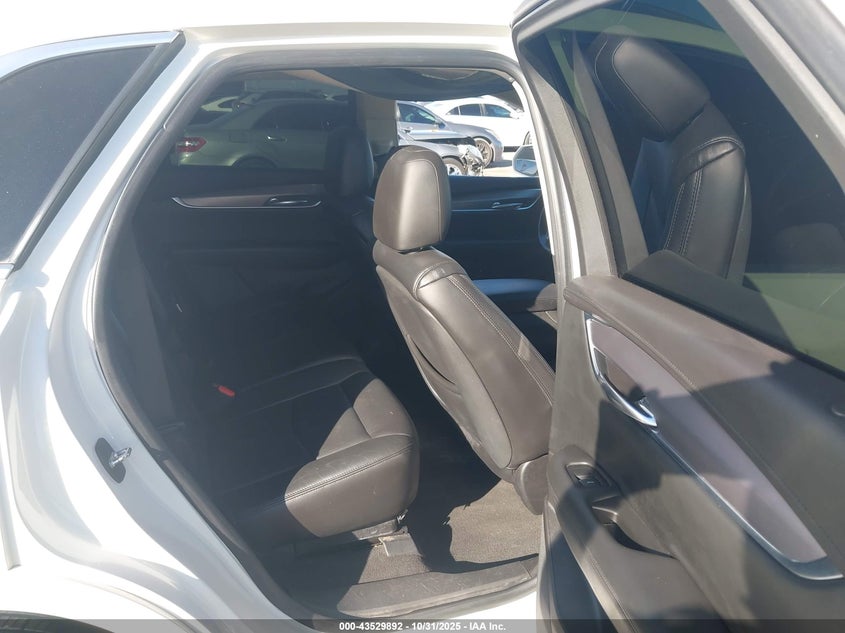 2017 Cadillac Xt5 Luxury VIN: 1GYKNBRS2HZ310274 Lot: 43529892