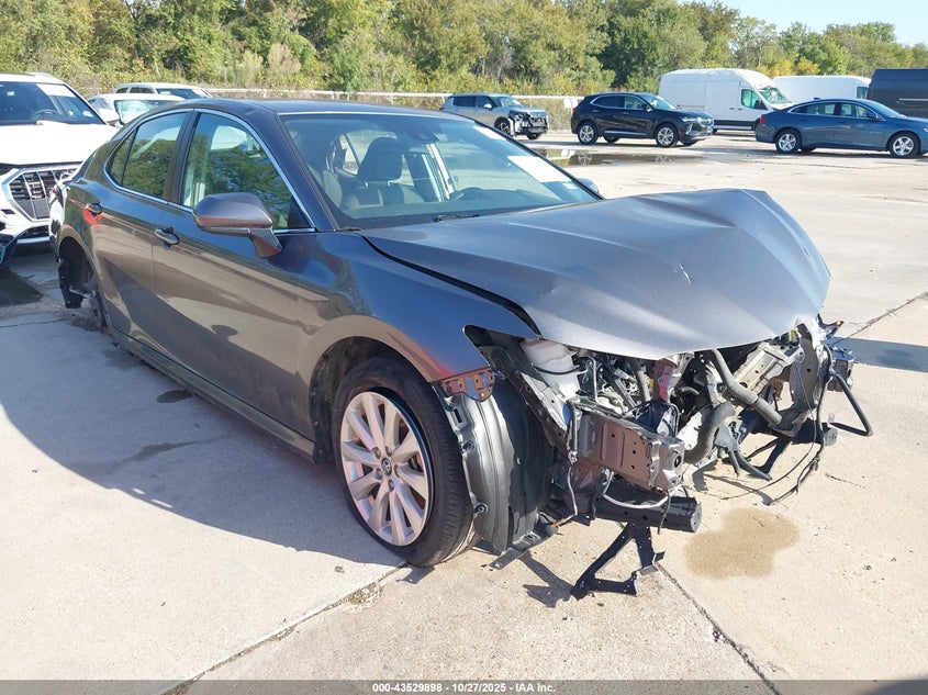 2020 TOYOTA CAMRY LE - 4T1C11AKXLU929153