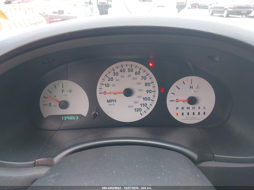 2005 Chrysler Town & Country VIN: 1C4GP45R05B370563 Lot: 43529942