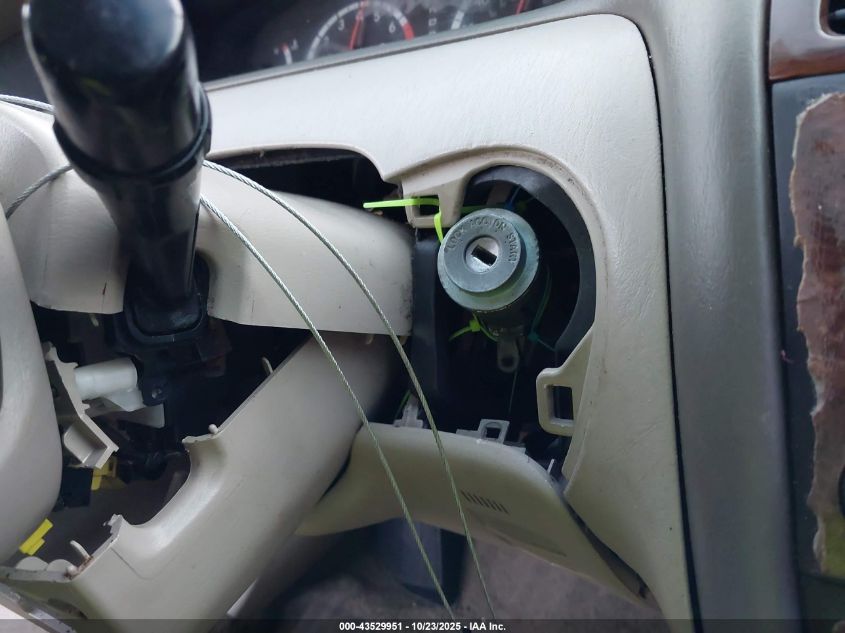 2000 Toyota Avalon Xl VIN: 4T1BF28B5YU072577 Lot: 43529951