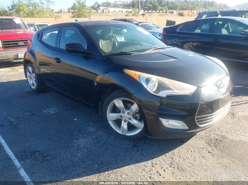 HYUNDAI VELOSTER BASE W/BLACK