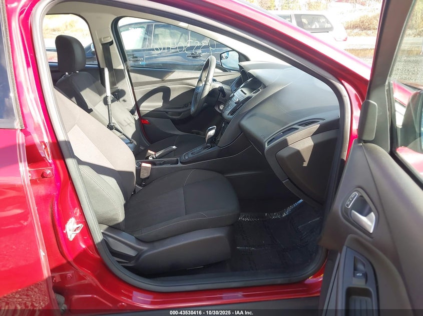 1FADP3K22FL343631 2015 FORD FOCUS photo no. 5