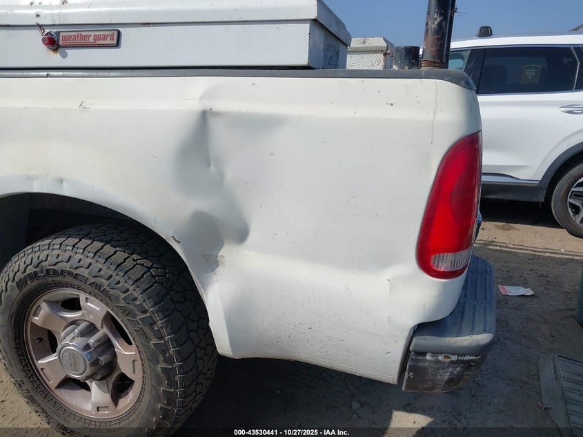 2000 Ford F-250 VIN: 1FTNX20F8YEC33110 Lot: 43530441