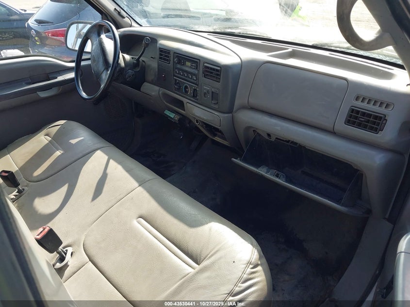 1FTNX20F8YEC33110 2000 FORD F250 photo no. 5