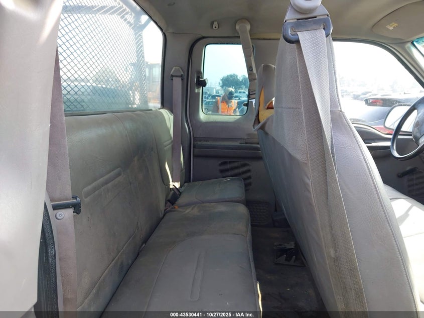 2000 Ford F-250 VIN: 1FTNX20F8YEC33110 Lot: 43530441