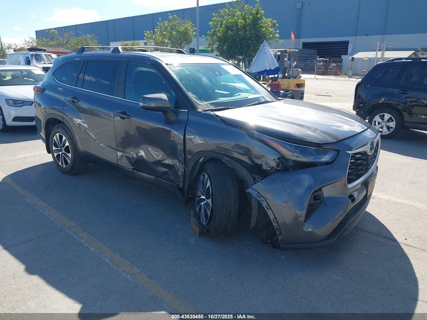 TOYOTA HIGHLANDER XLE