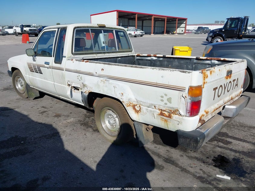 JT4RN56D3F0130668 1985 TOYOTA PICKUP photo no. 3
