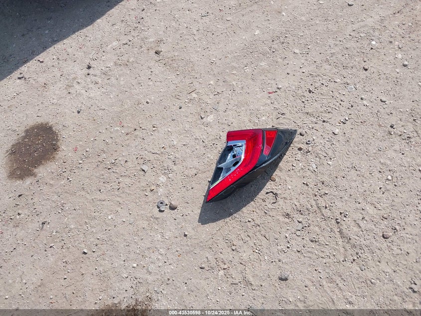 2018 HONDA CIVIC SPORT SHHFK7H45JU239677