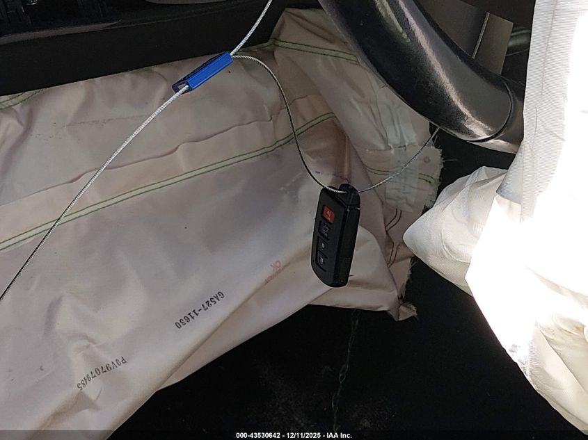 2017 Toyota Rav4 Xle VIN: JTMWFREV9HD104864 Lot: 43530642